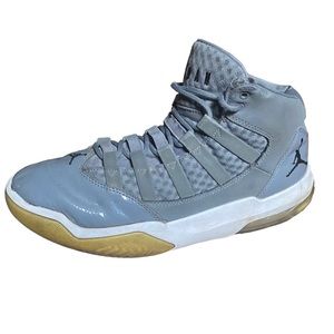 Nike Jordan Max Aura Cool Grey Size 9